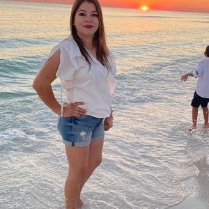 Meet your Posher, Crystal